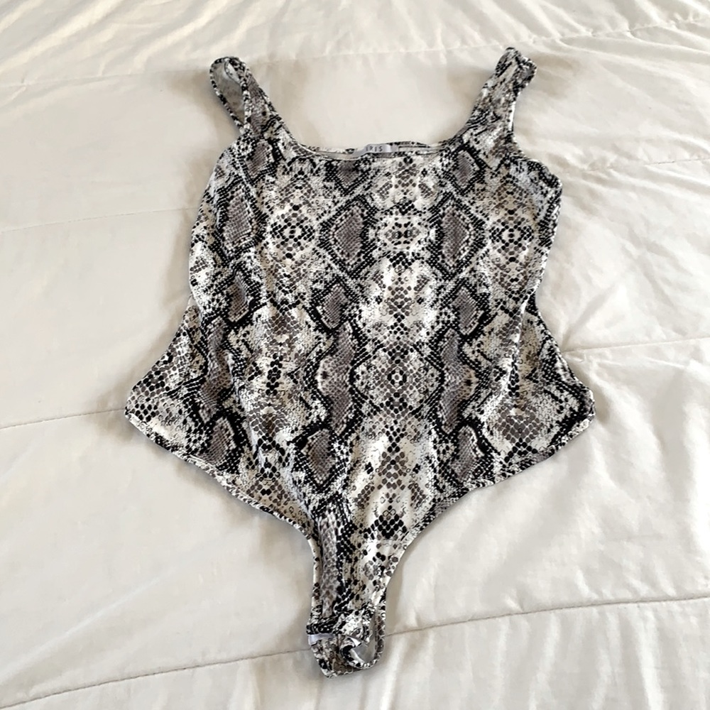 Body suit. Iris brand.